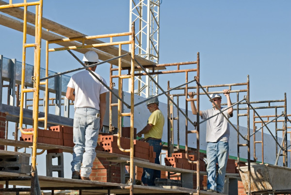 working-at-heights-training-employee-who-works-at-heights-enough-employees